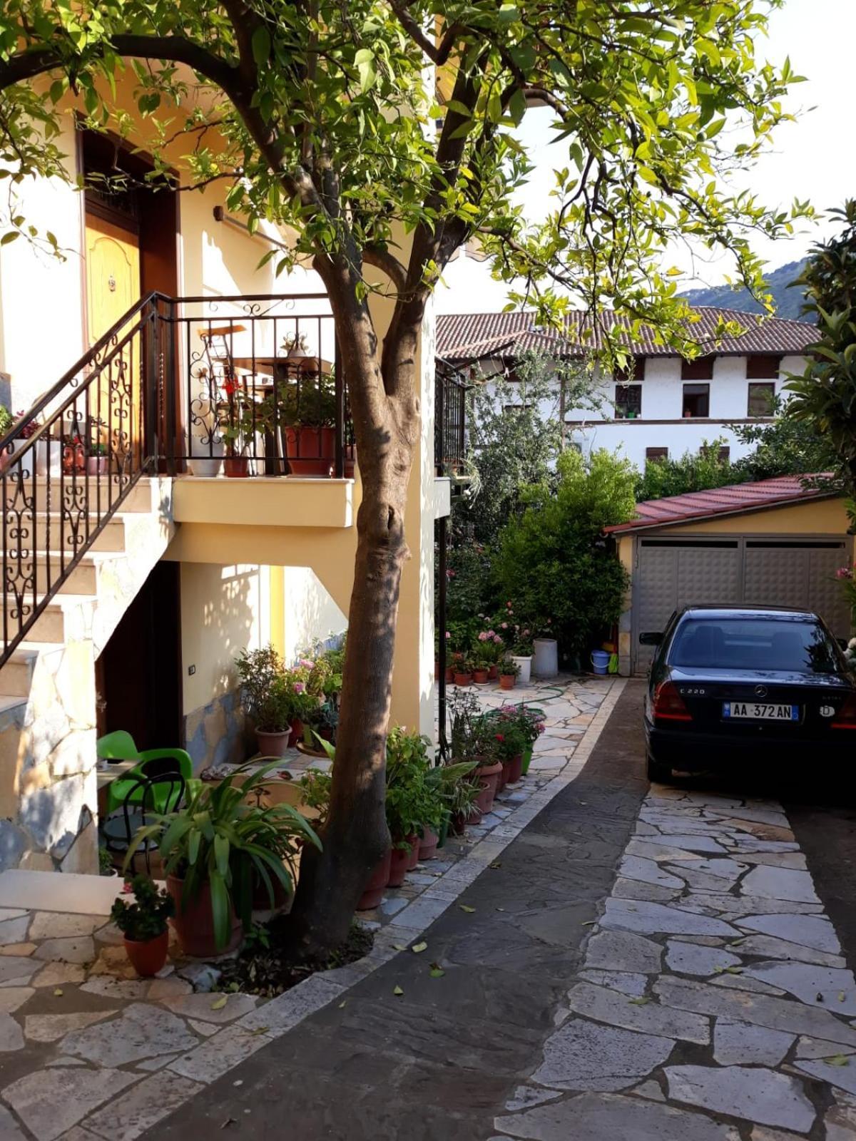 Villa Garden Berat Buitenkant foto